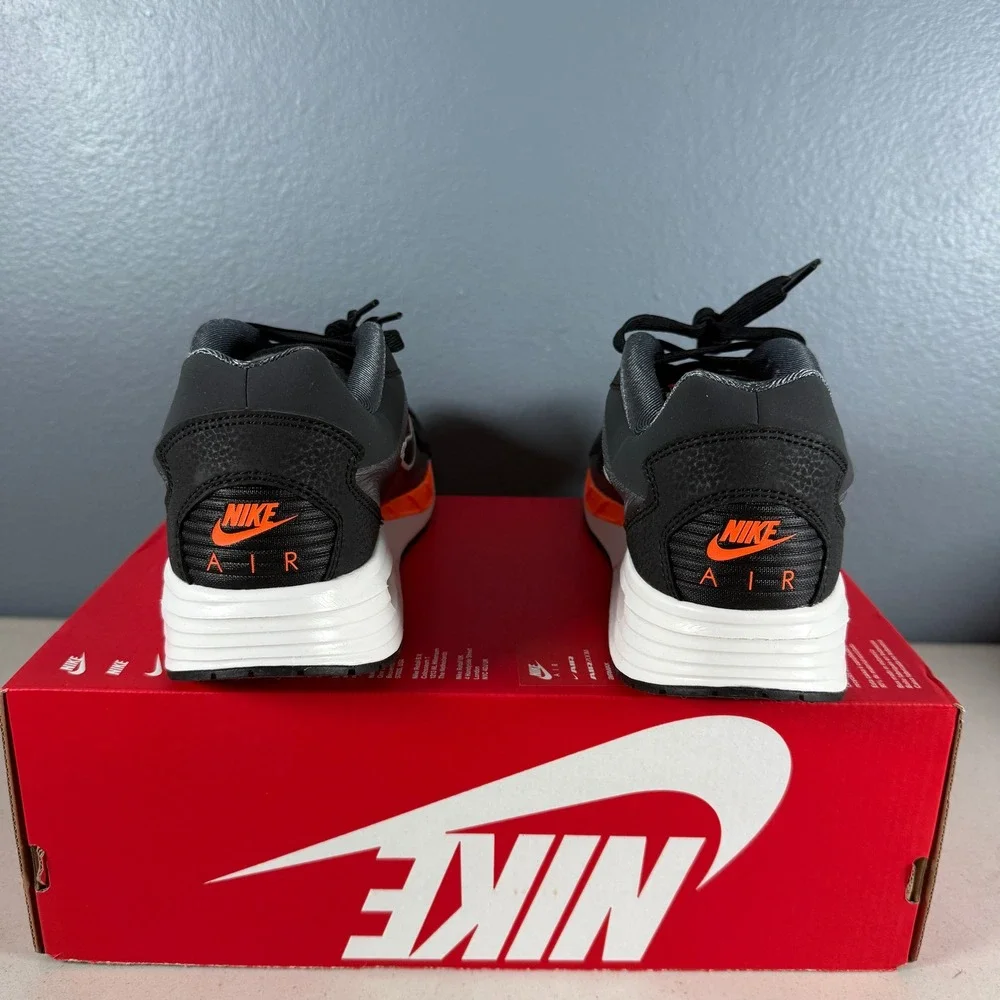Nike Air Max Solo SE Anthracite Black Total Orange FJ2594-001 Mens 9 Womens 10.5